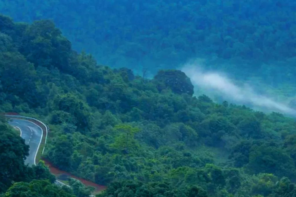 Odisha tour packages from delhi by train